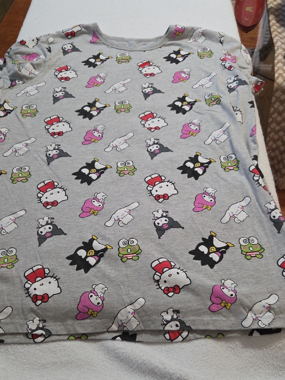 SANRIO HELLO KITTY AND FRIENDS NIGHTGOWN